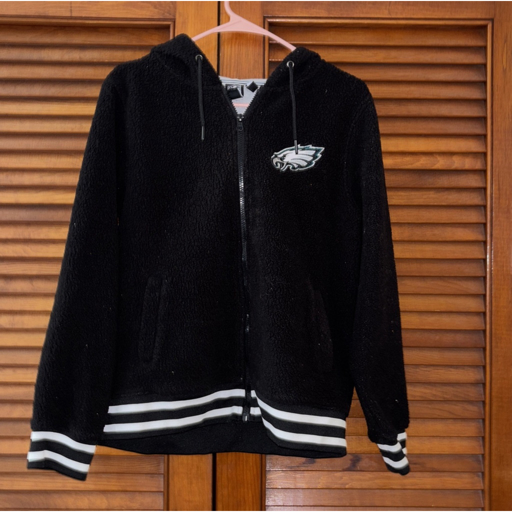 Philadelphia Eagles NFL Team Apparel Women's Sherpa Fleece Zip Up Jacket Medium